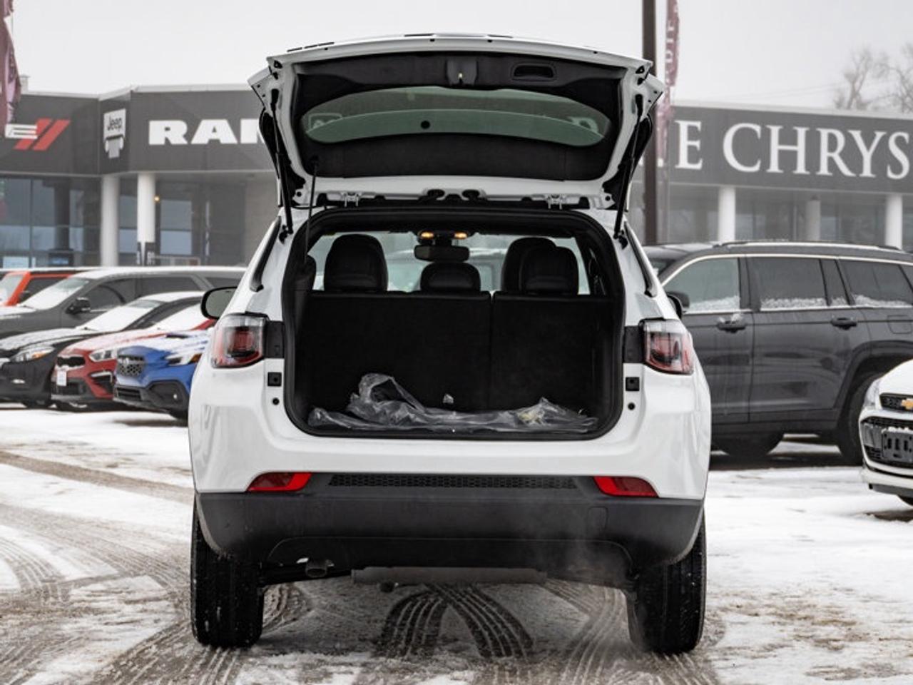 2026 Jeep Compass NORTH Photo