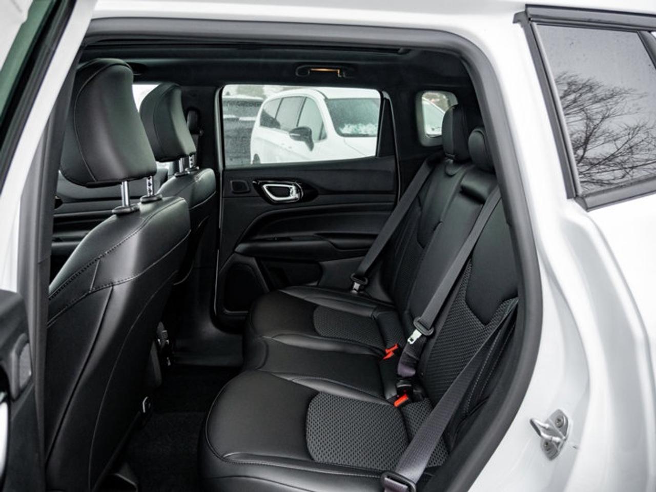 2026 Jeep Compass NORTH Photo