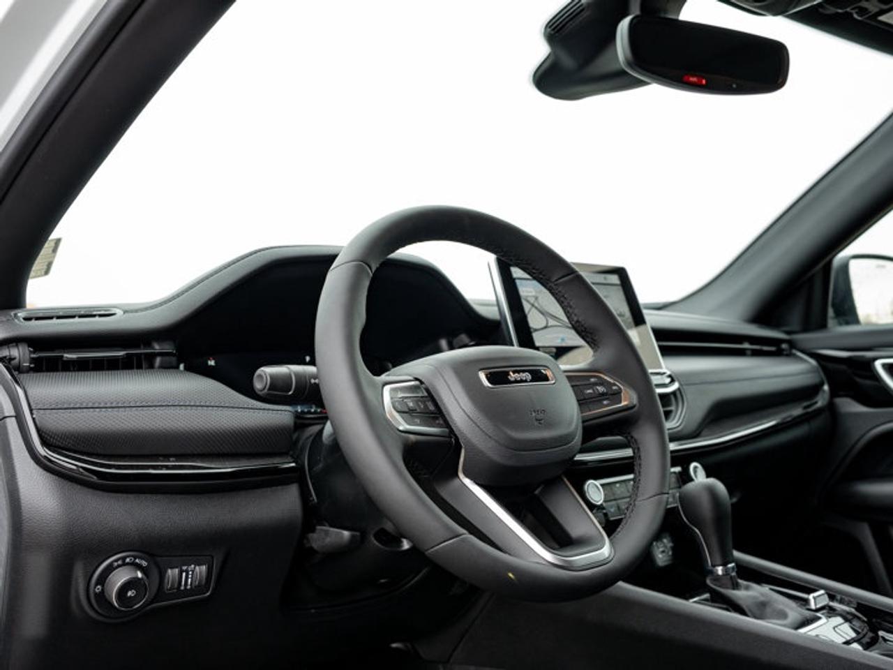 2026 Jeep Compass NORTH Photo