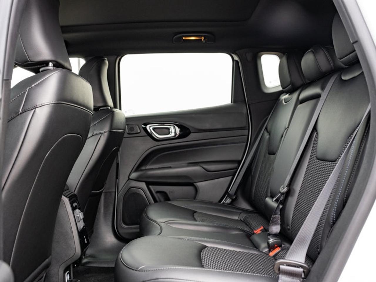 2026 Jeep Compass NORTH Photo