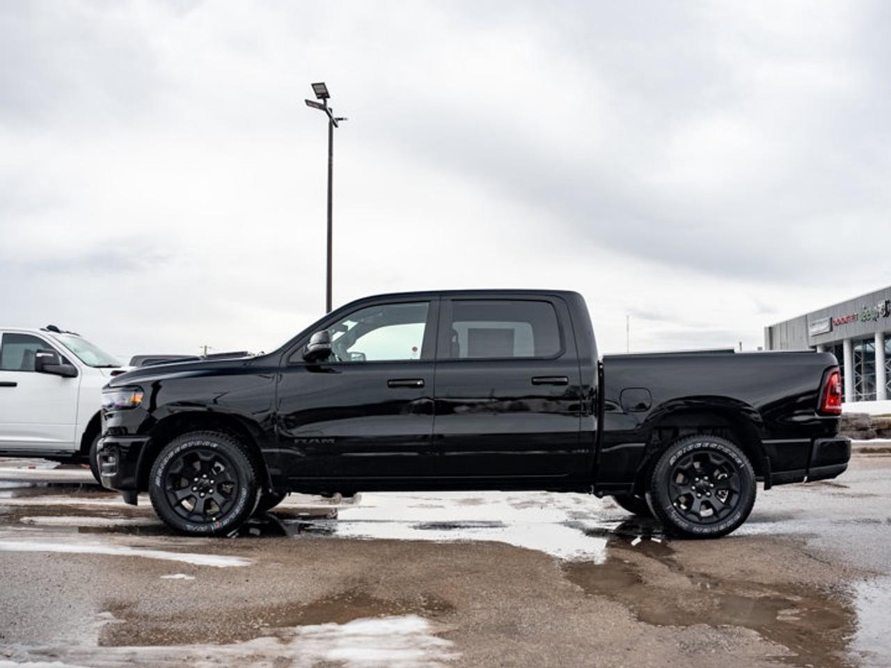 2026 RAM 1500 SPORT Photo4