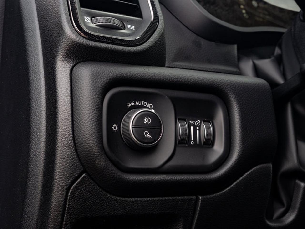 2026 RAM 1500 SPORT Photo