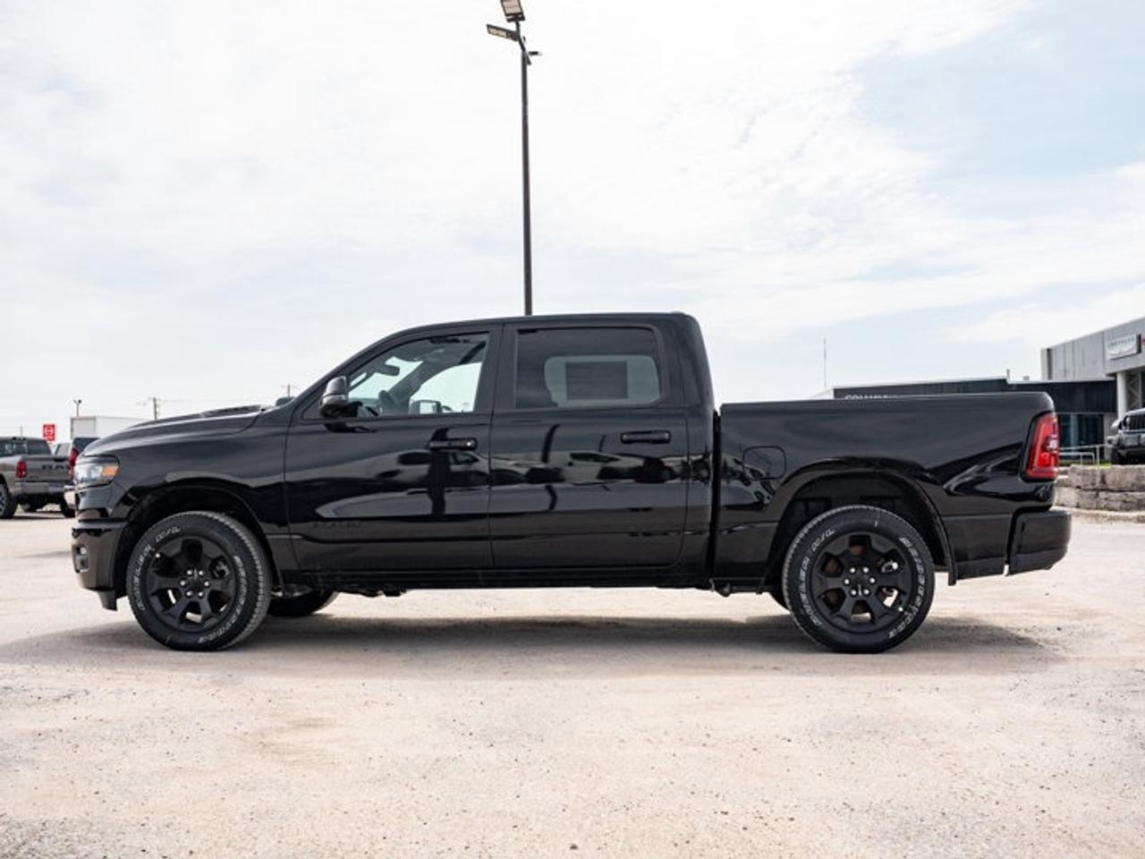2026 RAM 1500 SPORT Photo4