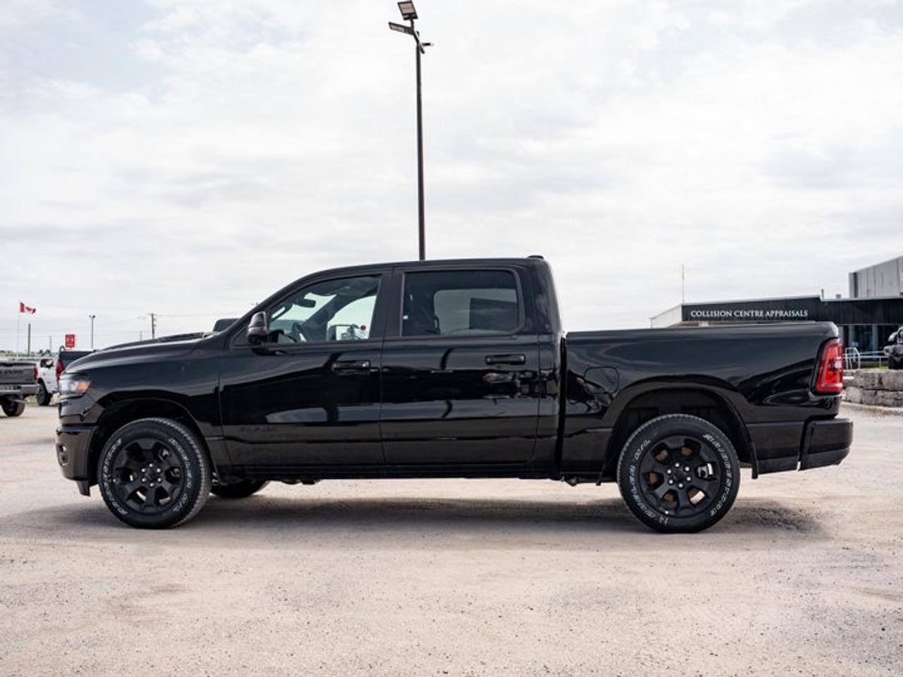 2026 RAM 1500 SPORT Photo4