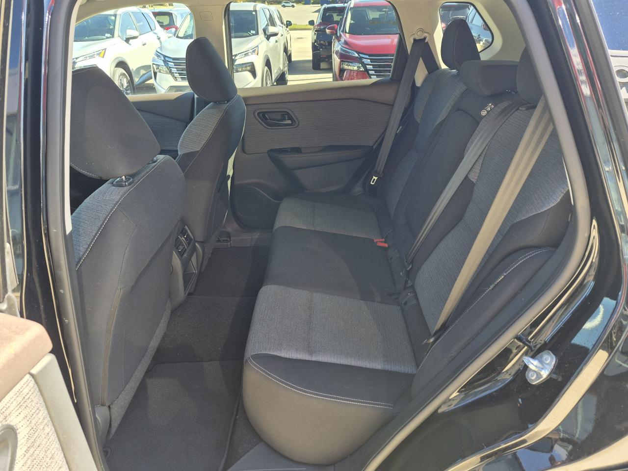 2021 Nissan Rogue S AWD Photo11