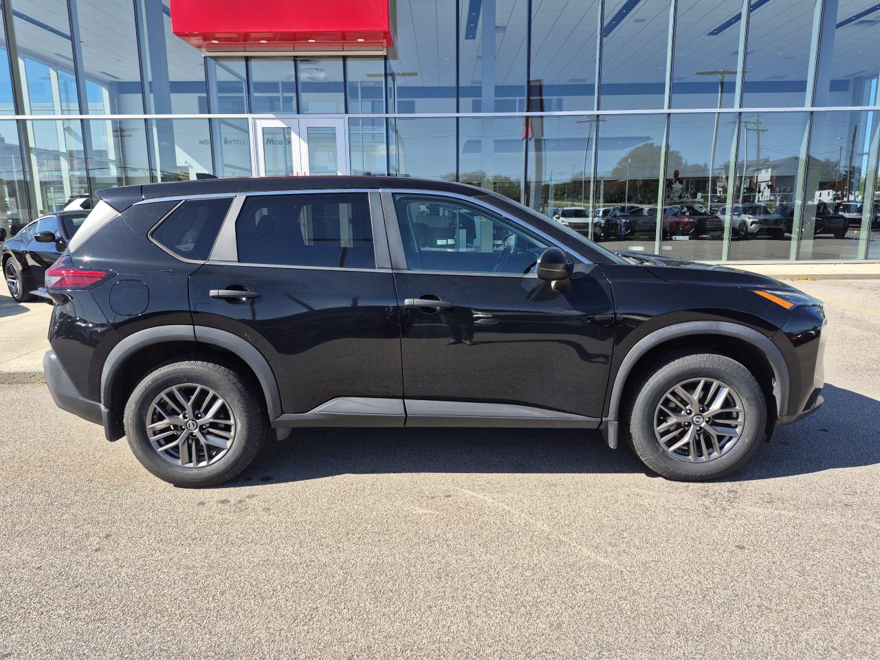 2021 Nissan Rogue S AWD Photo19