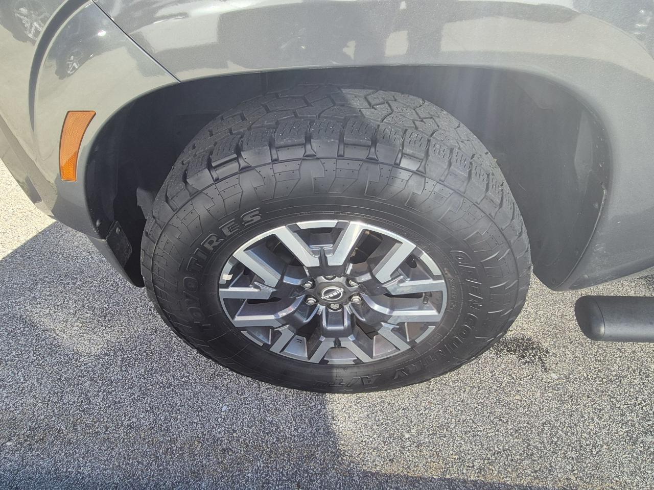 2022 Nissan Frontier SV SPORT Photo27