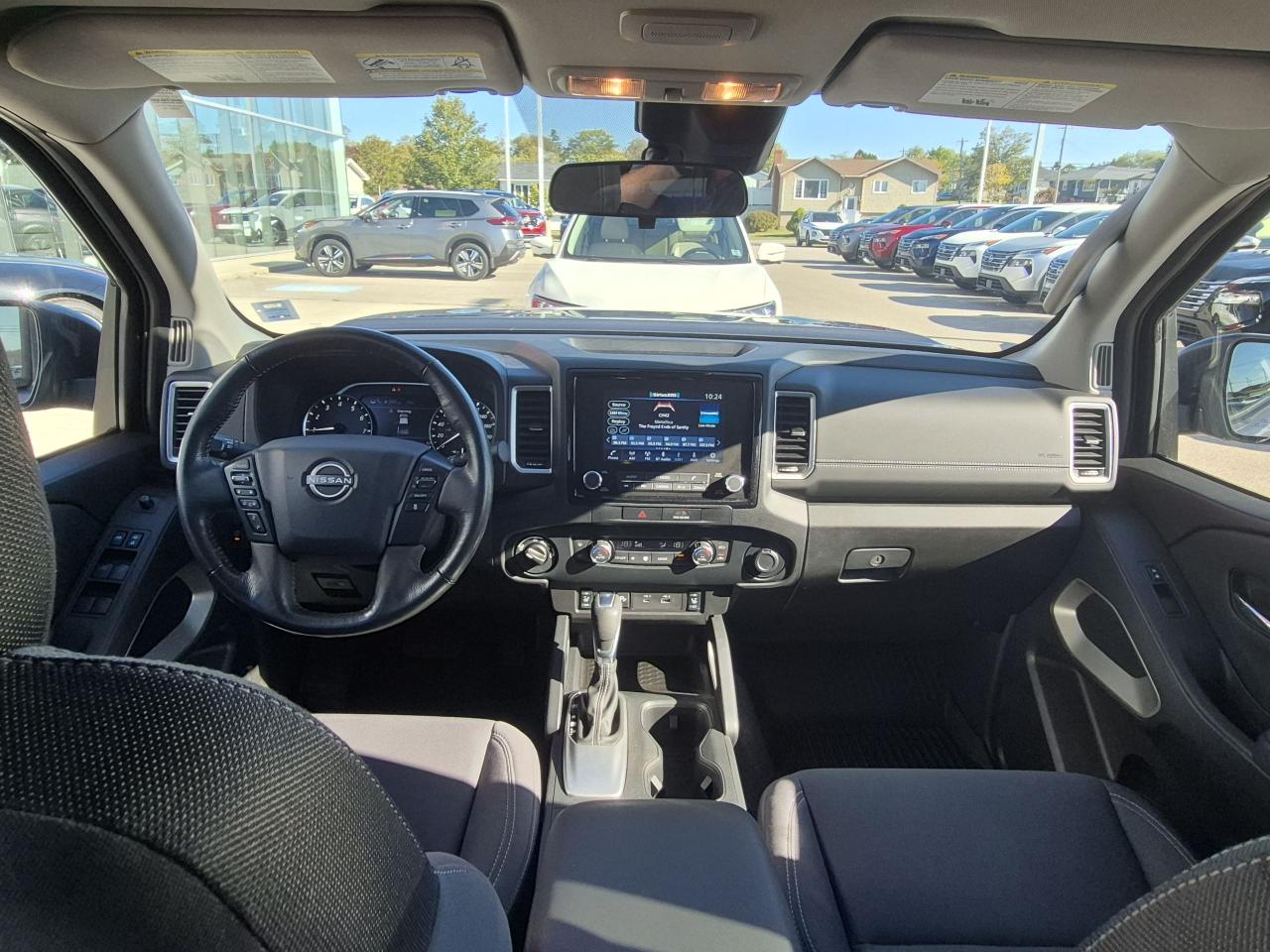 2022 Nissan Frontier SV SPORT Photo26