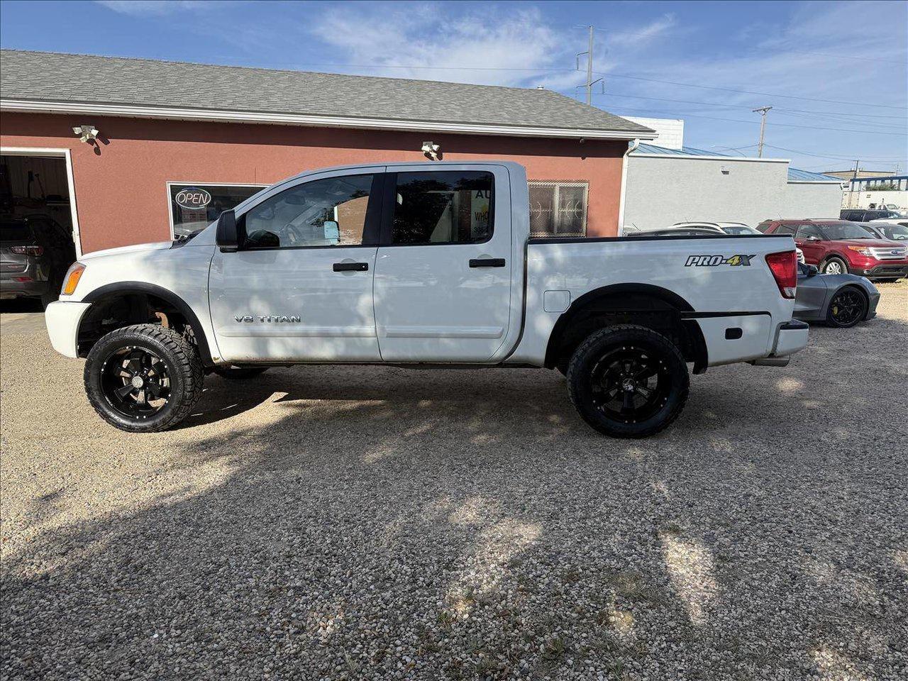 Used 2014 Nissan Titan PRO-4X CREW 4WD for sale in Saskatoon, SK
