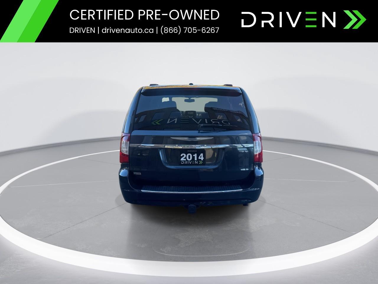 2014 Chrysler Town & Country 4dr Wgn Touring w/Leather Photo