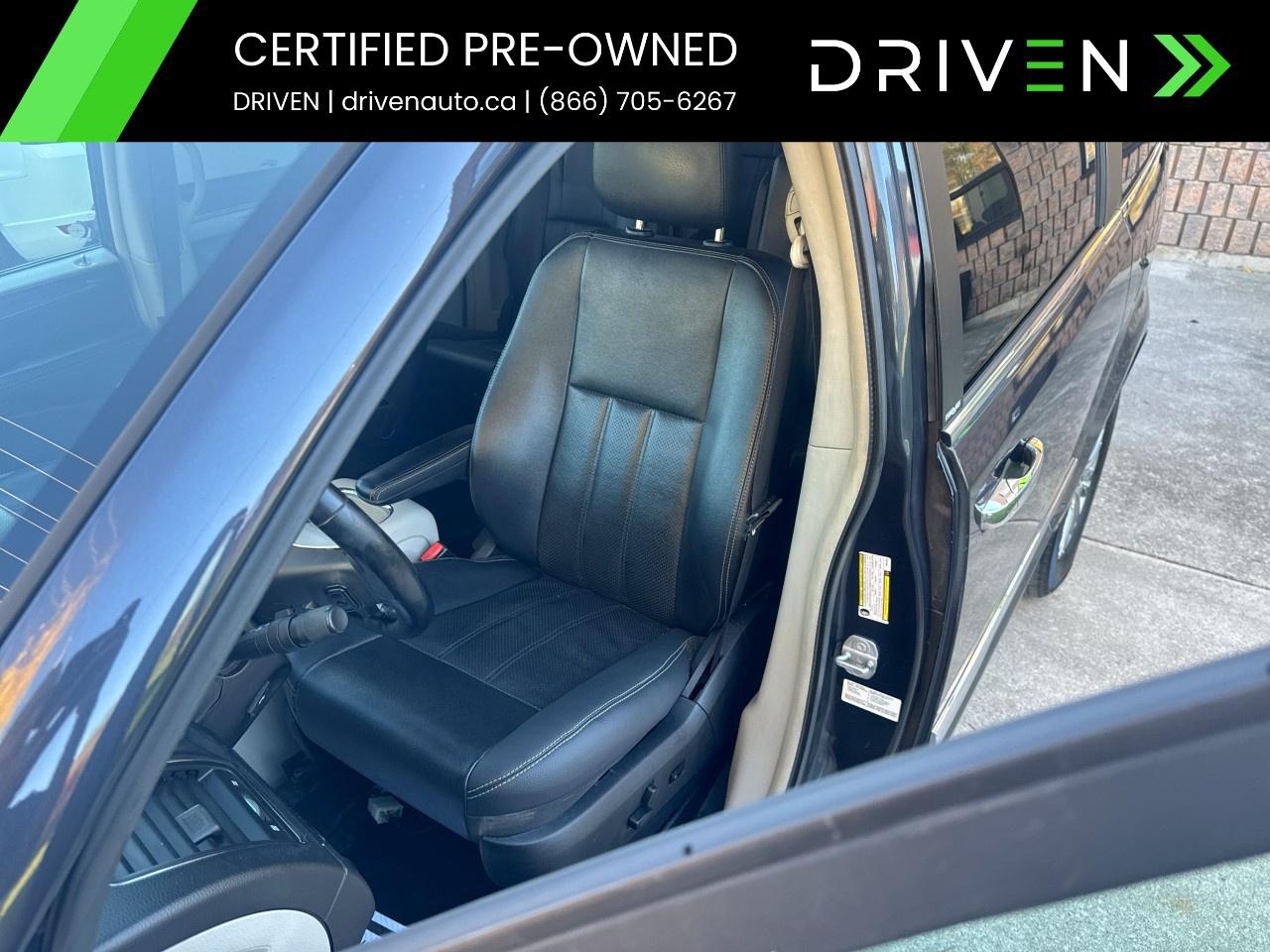 2014 Chrysler Town & Country 4dr Wgn Touring w/Leather Photo