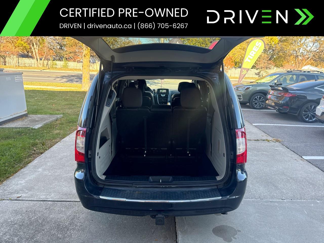 2014 Chrysler Town & Country 4dr Wgn Touring w/Leather Photo