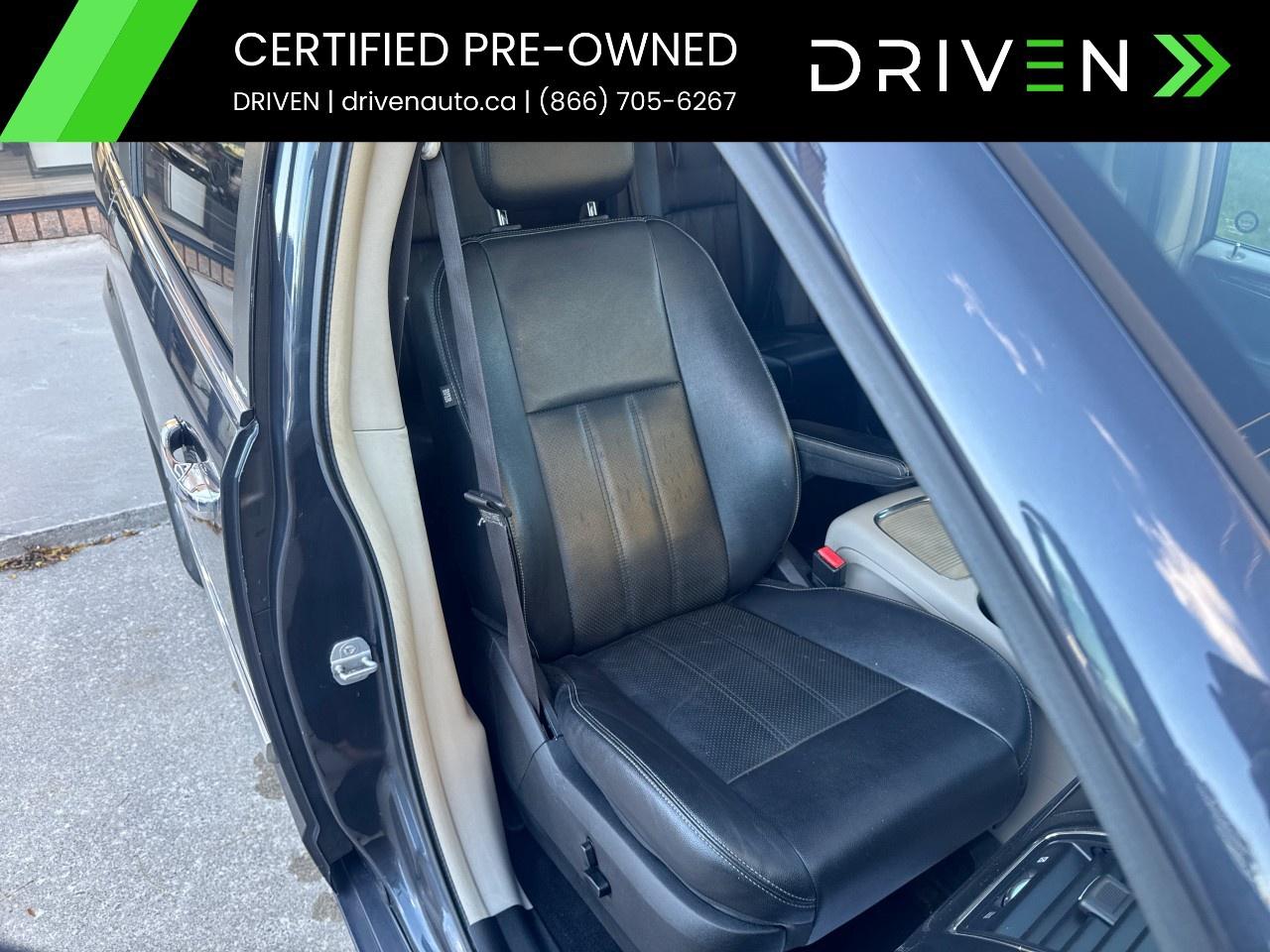 2014 Chrysler Town & Country 4dr Wgn Touring w/Leather Photo