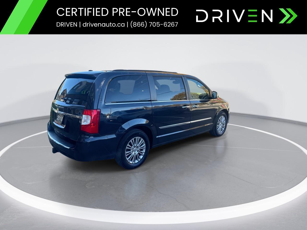 2014 Chrysler Town & Country 4dr Wgn Touring w/Leather Photo