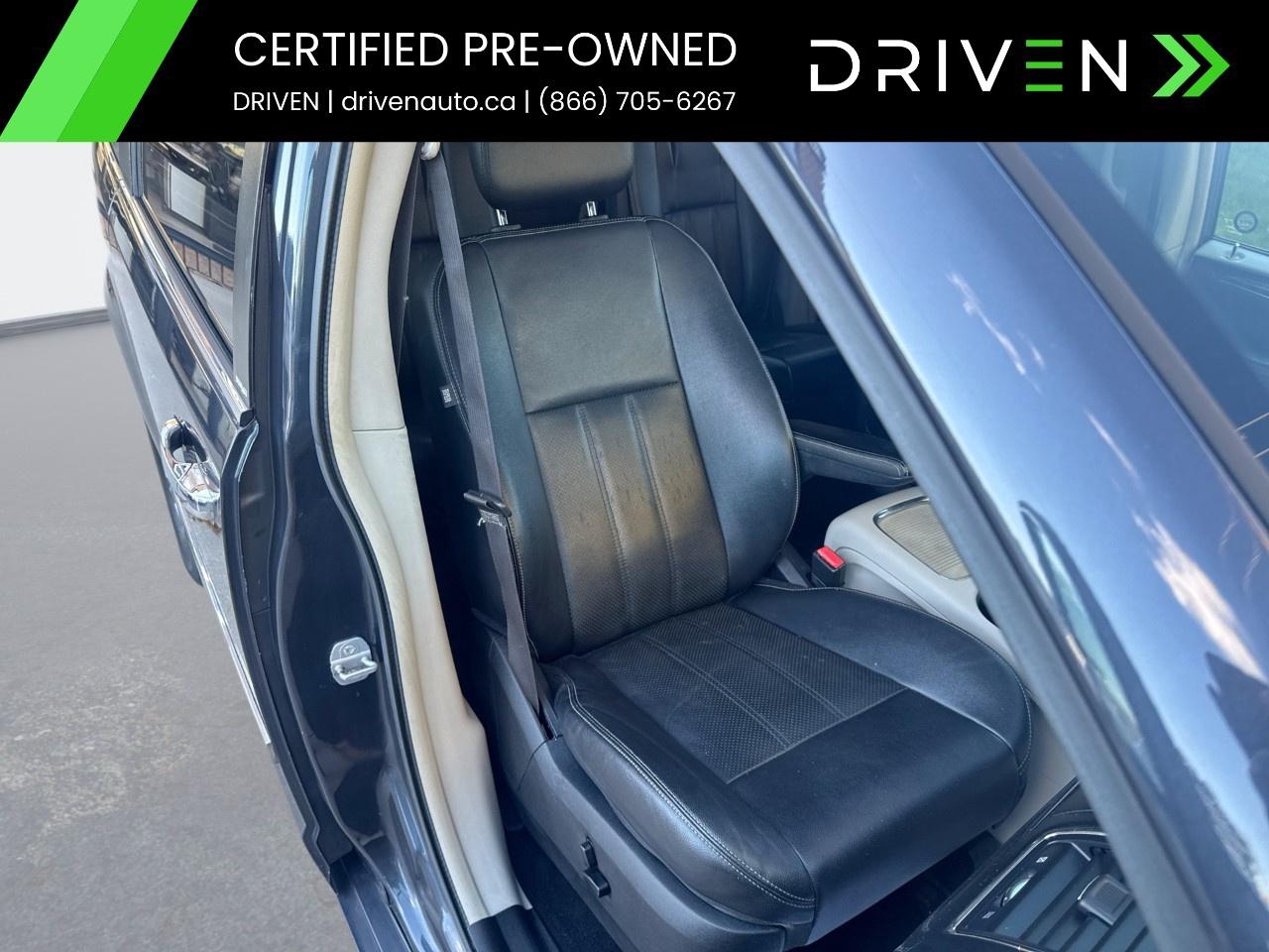 2014 Chrysler Town & Country 4dr Wgn Touring w/Leather Photo