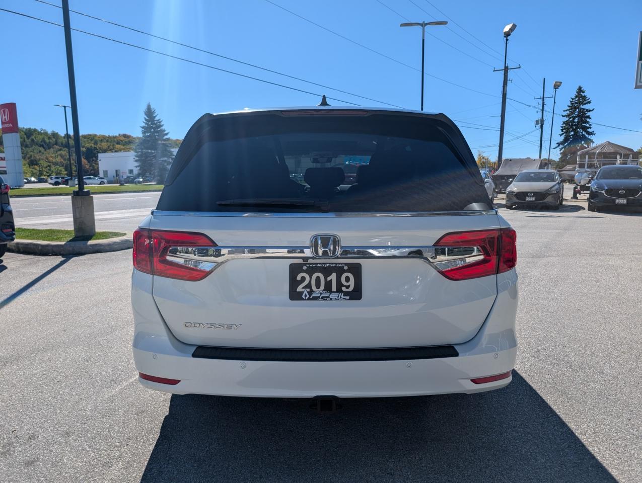 2019 Honda Odyssey EX-L Photo3