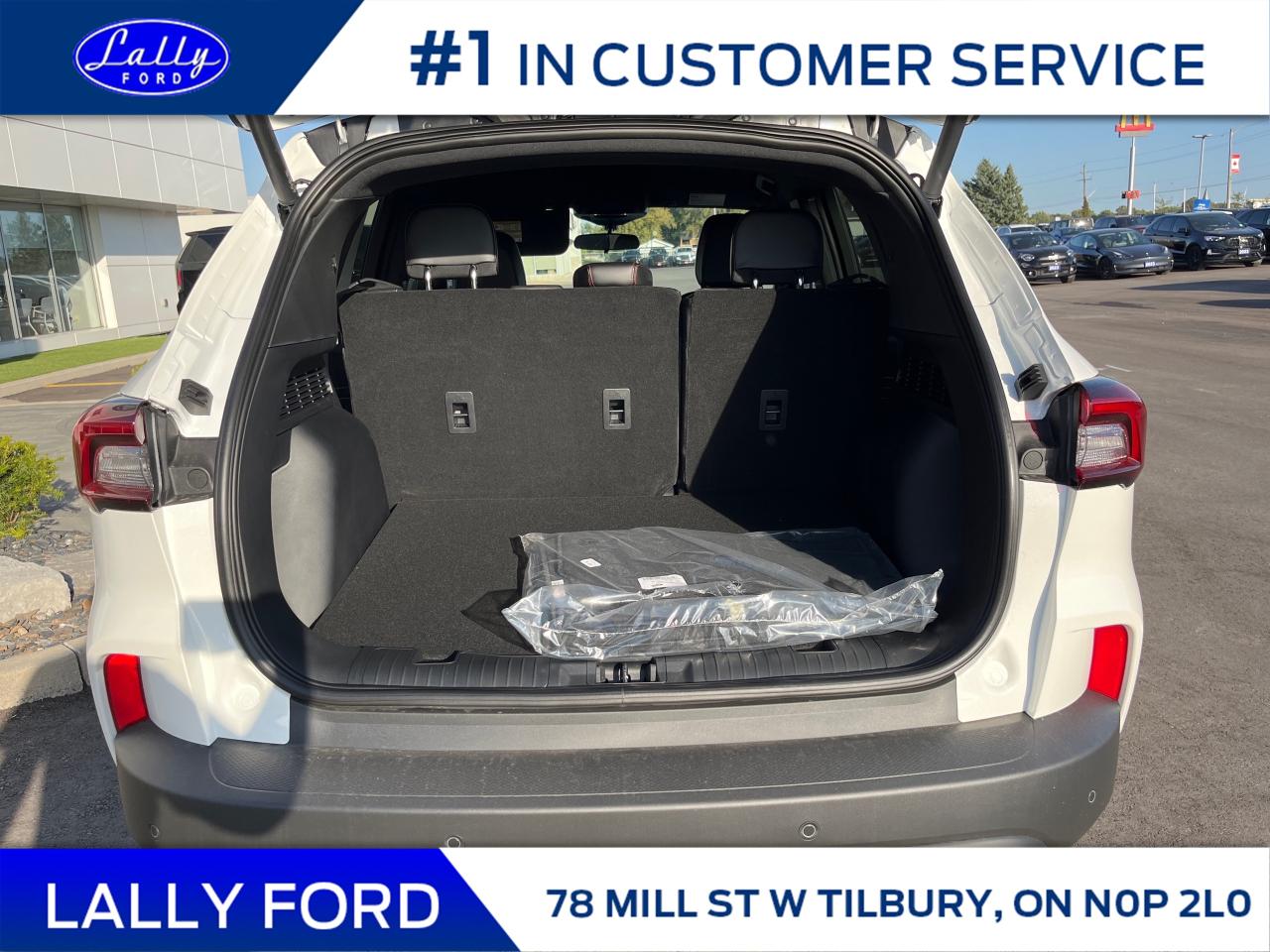 2026 Ford Escape ST-Line Photo4