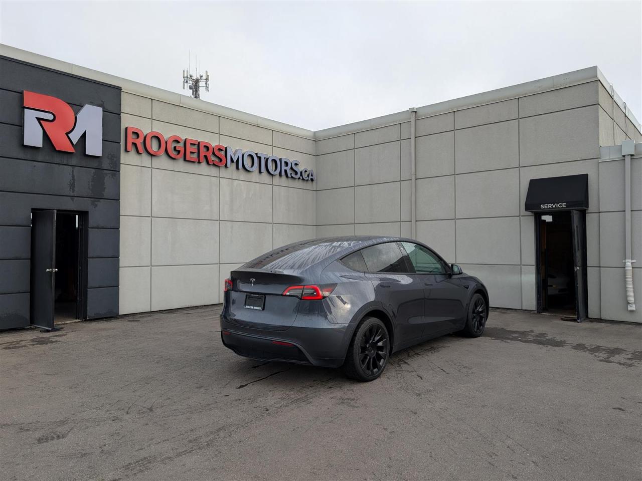2021 Tesla Model Y LONG RANGE AWD - DUAL MOTOR