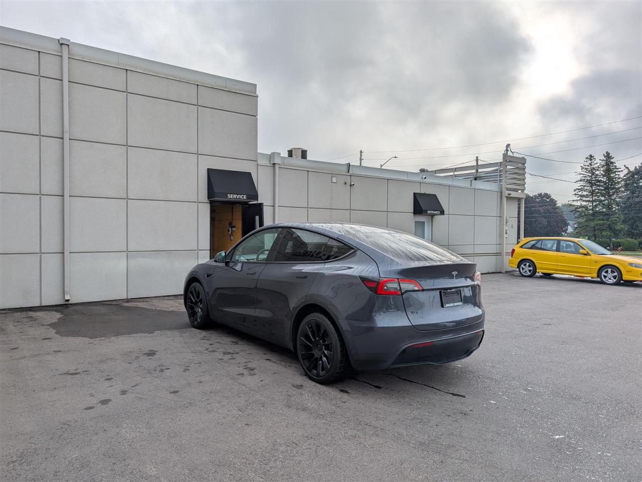 2021 Tesla Model Y LONG RANGE AWD - DUAL MOTOR