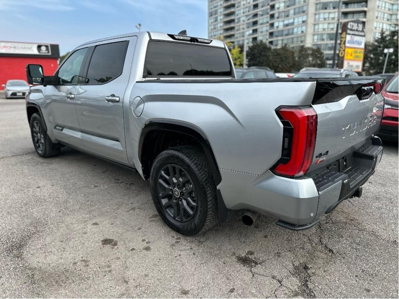 2024 Toyota Tundra Platinum Hybrid Photo
