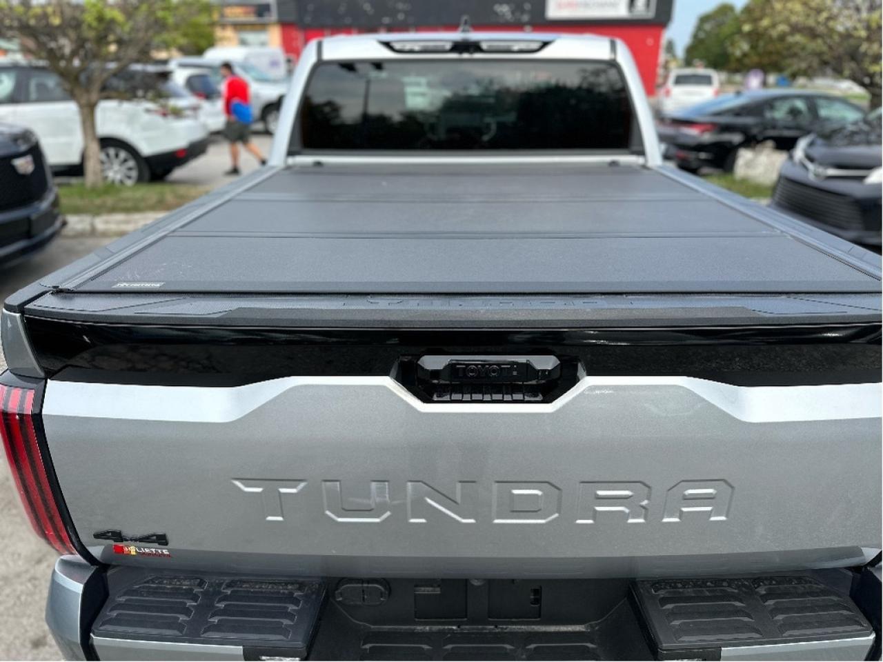 2024 Toyota Tundra Platinum Hybrid Photo