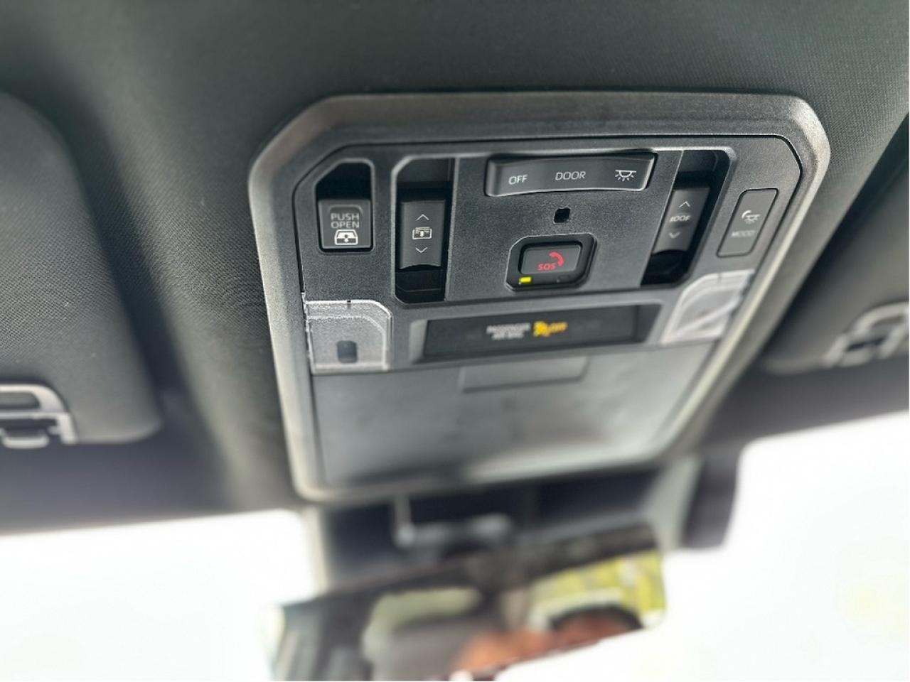 2024 Toyota Tundra Platinum Hybrid Photo