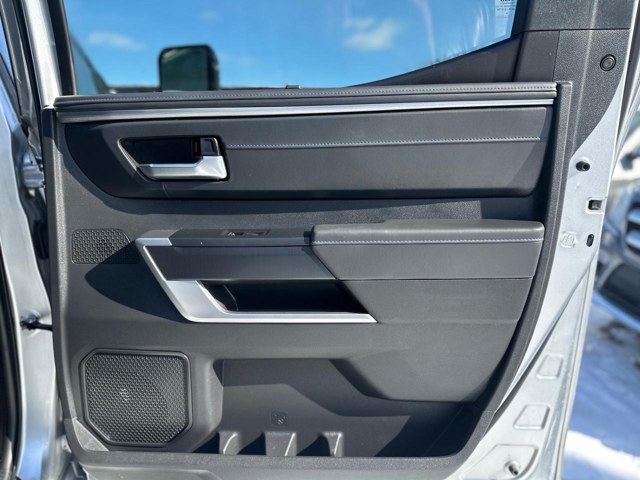 2024 Toyota Tundra Platinum Crewmax Photo