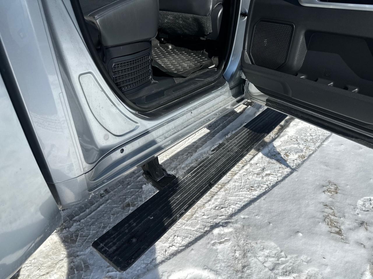 2024 Toyota Tundra Platinum Crewmax Photo