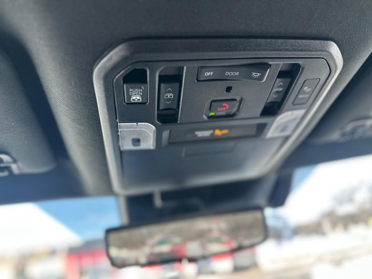 2024 Toyota Tundra Platinum Crewmax Photo