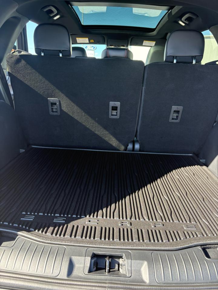 2025 Ford Escape ST-Line Photo5