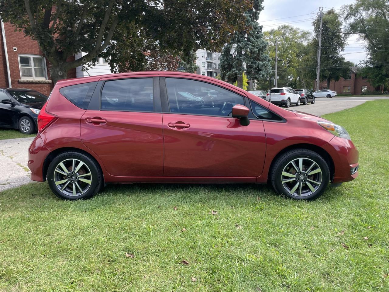 2017 Nissan Versa Note SL *Navigation / backup camera - Photo #7