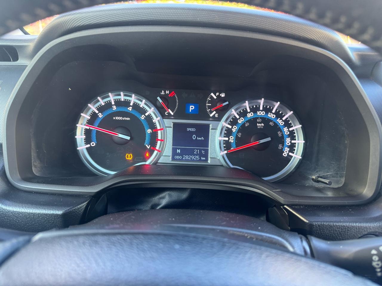 2016 Toyota 4Runner SR5 - Photo #9