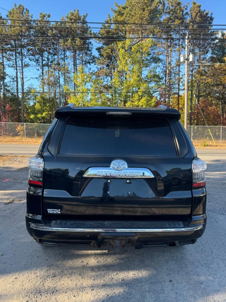 2016 Toyota 4Runner SR5 - Photo #4