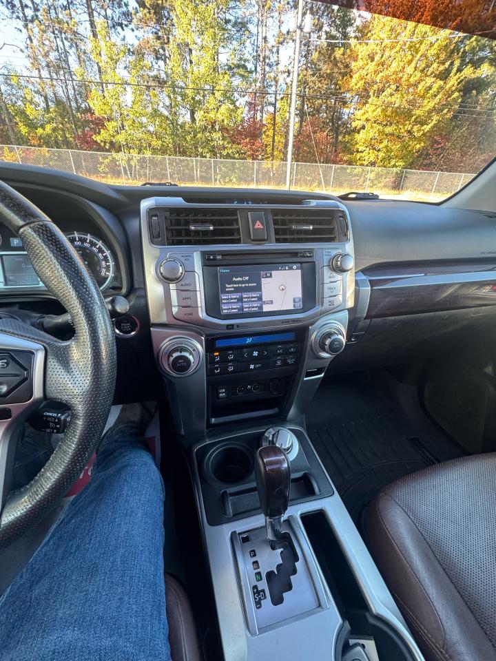 2016 Toyota 4Runner SR5 - Photo #8