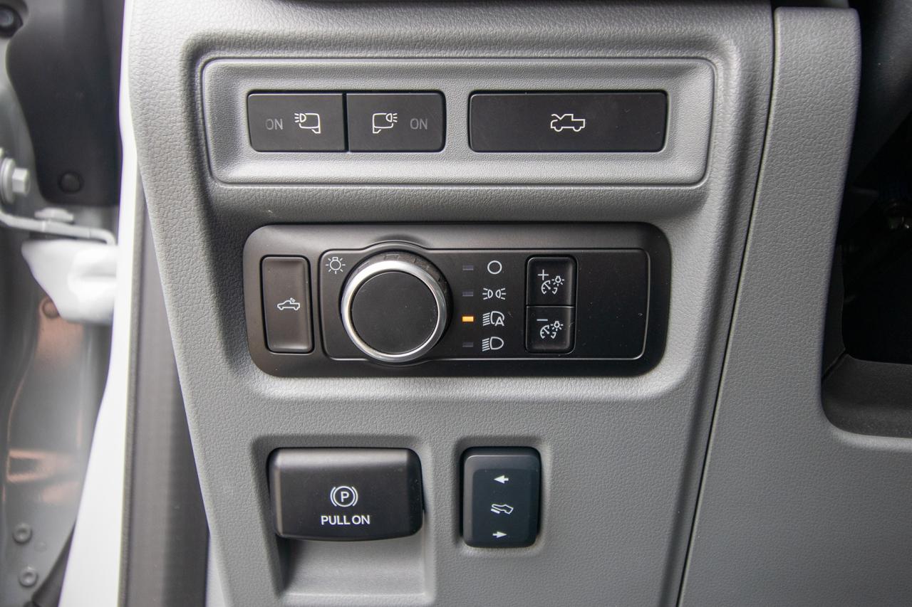 2024 Ford F-150 XLT 4WD SuperCrew 5.5' Box Photo5