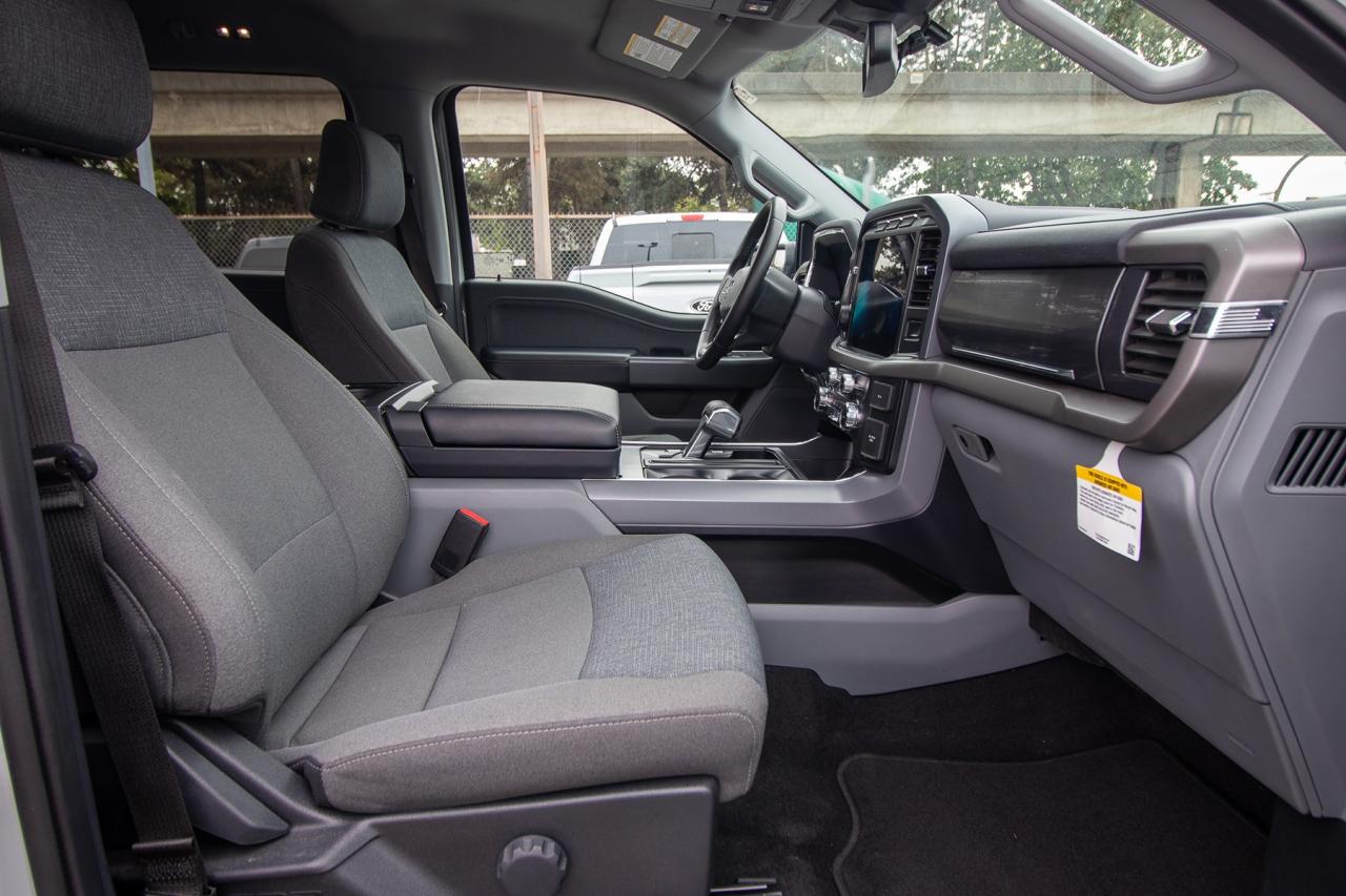 2024 Ford F-150 XLT 4WD SuperCrew 5.5' Box Photo5