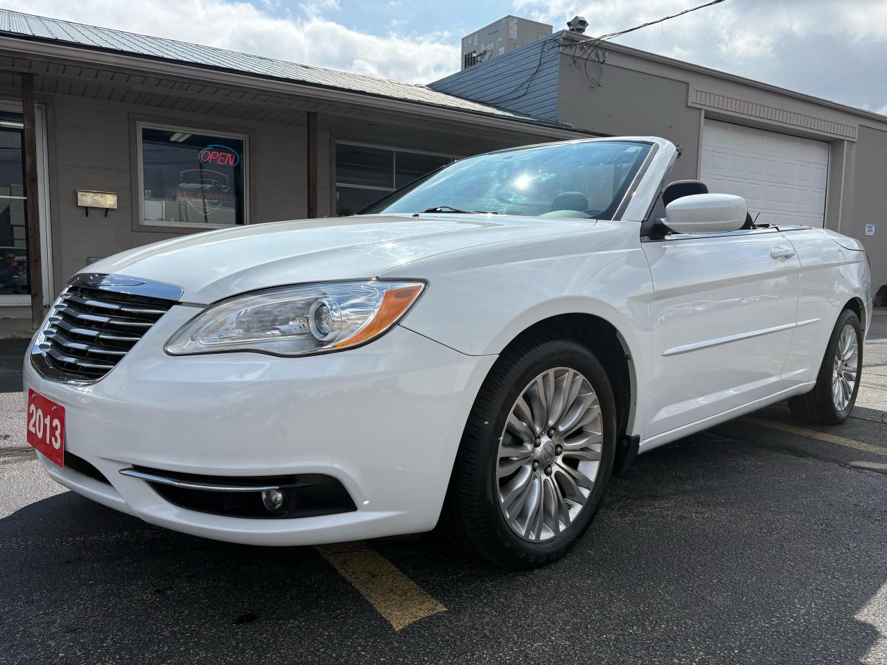 2013 Chrysler 200 Touring