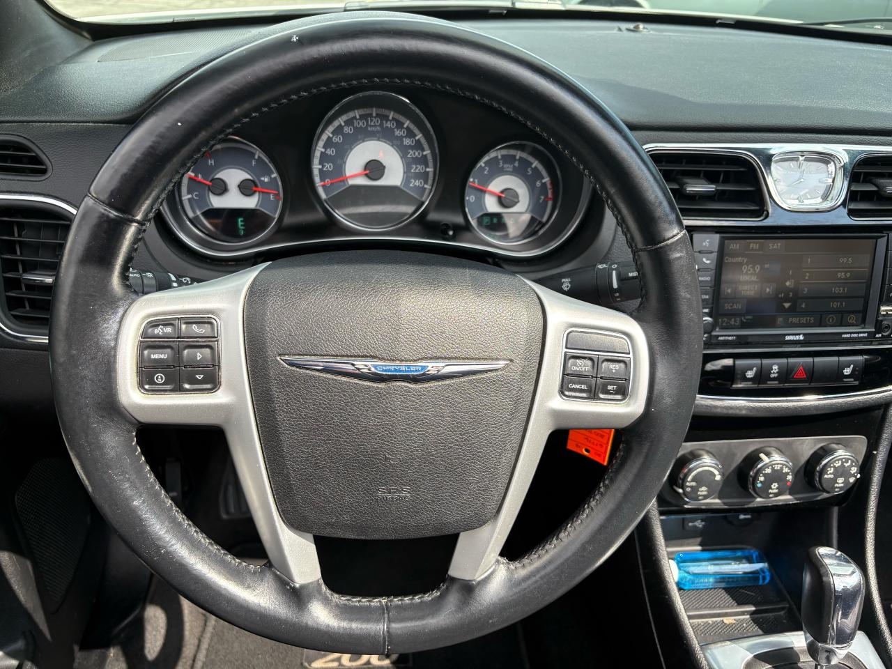 2013 Chrysler 200 Touring - Photo #14