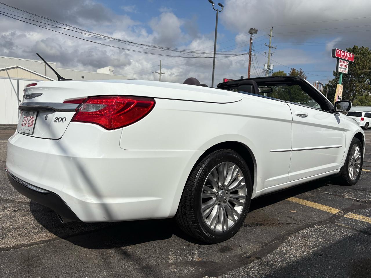 2013 Chrysler 200 Touring - Photo #6