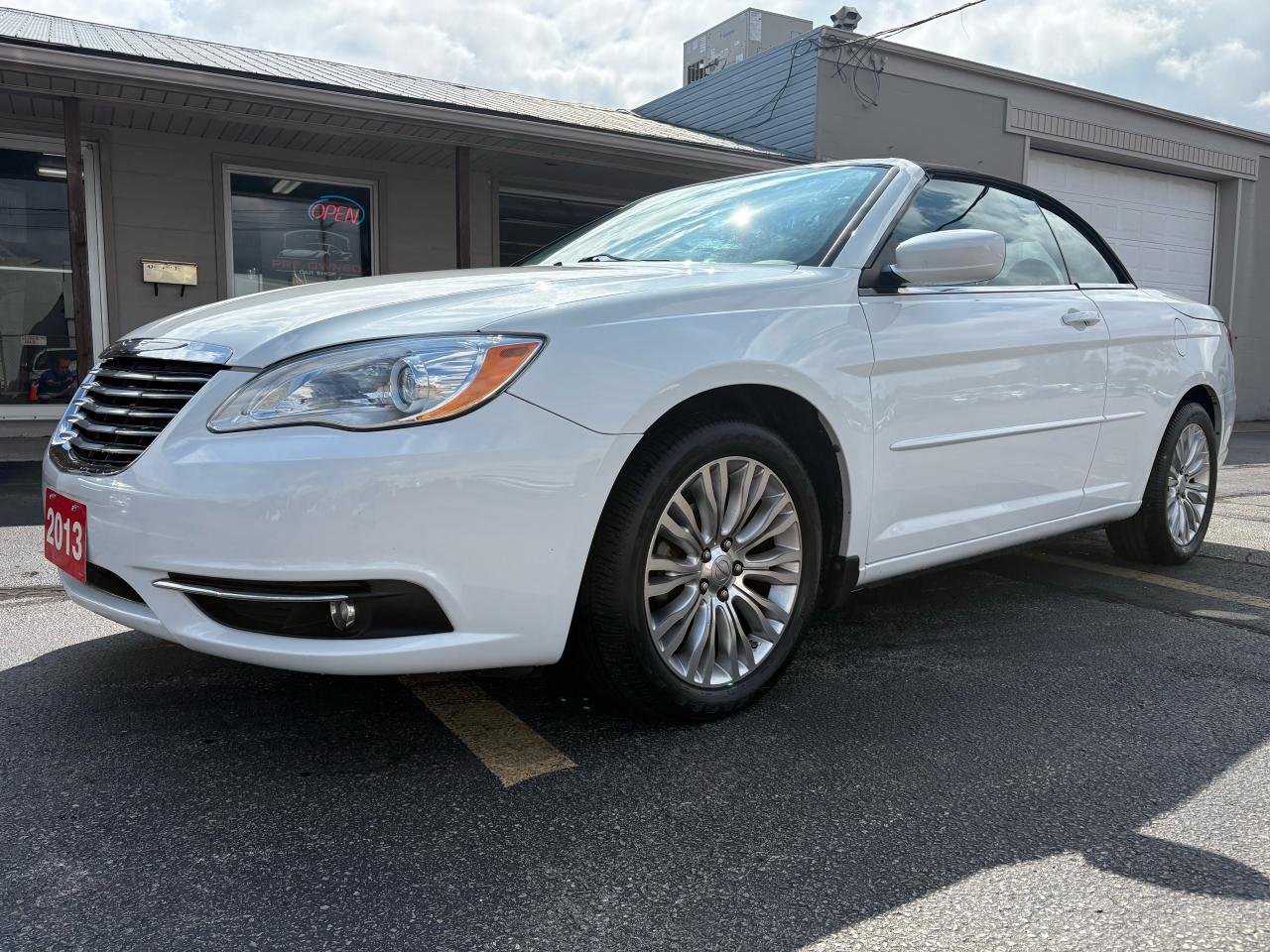 2013 Chrysler 200 Touring - Photo #2