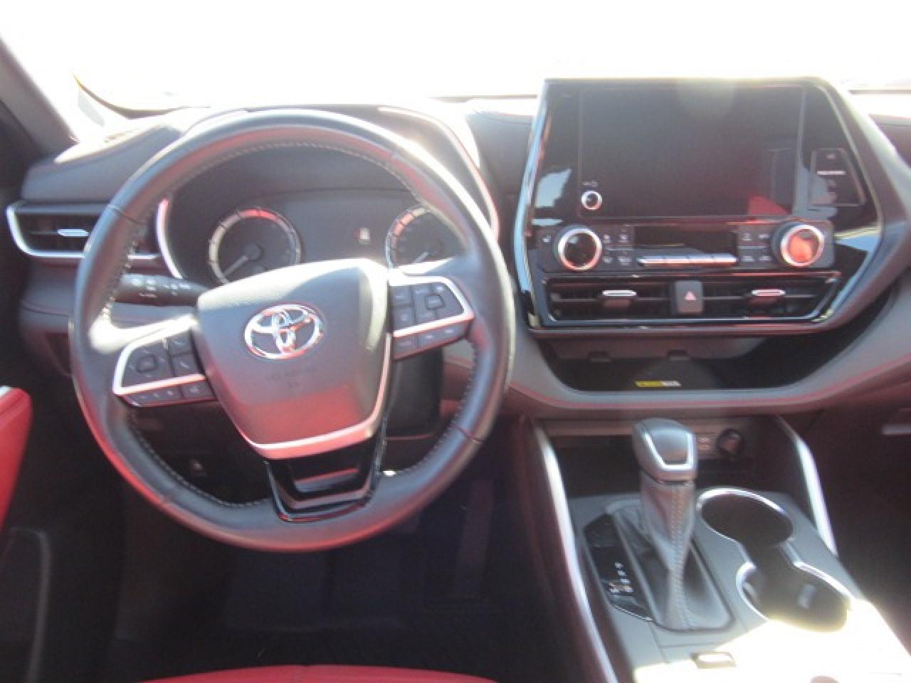 2023 Toyota Highlander XSE Photo