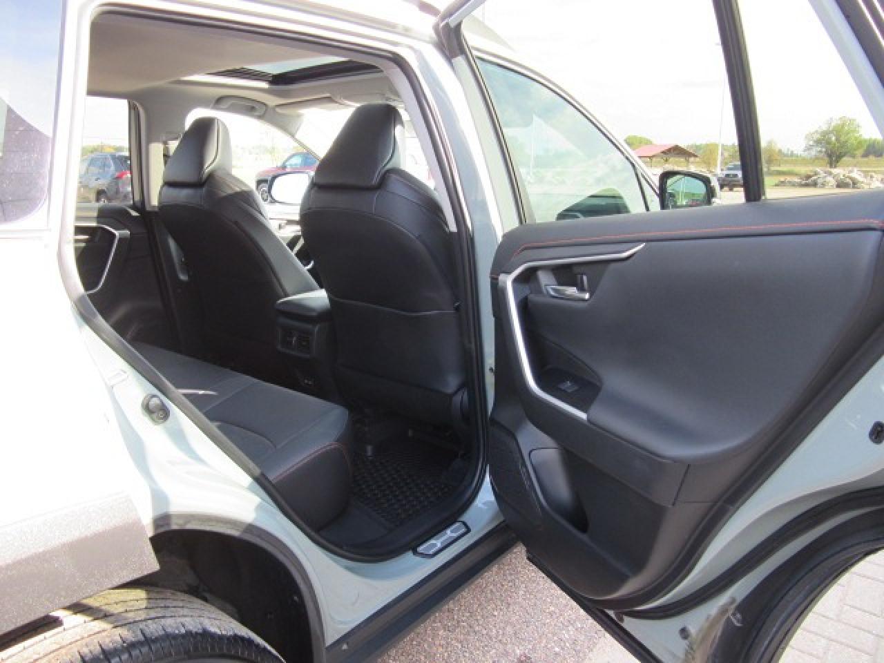 2022 Toyota RAV4 TRAIL Photo