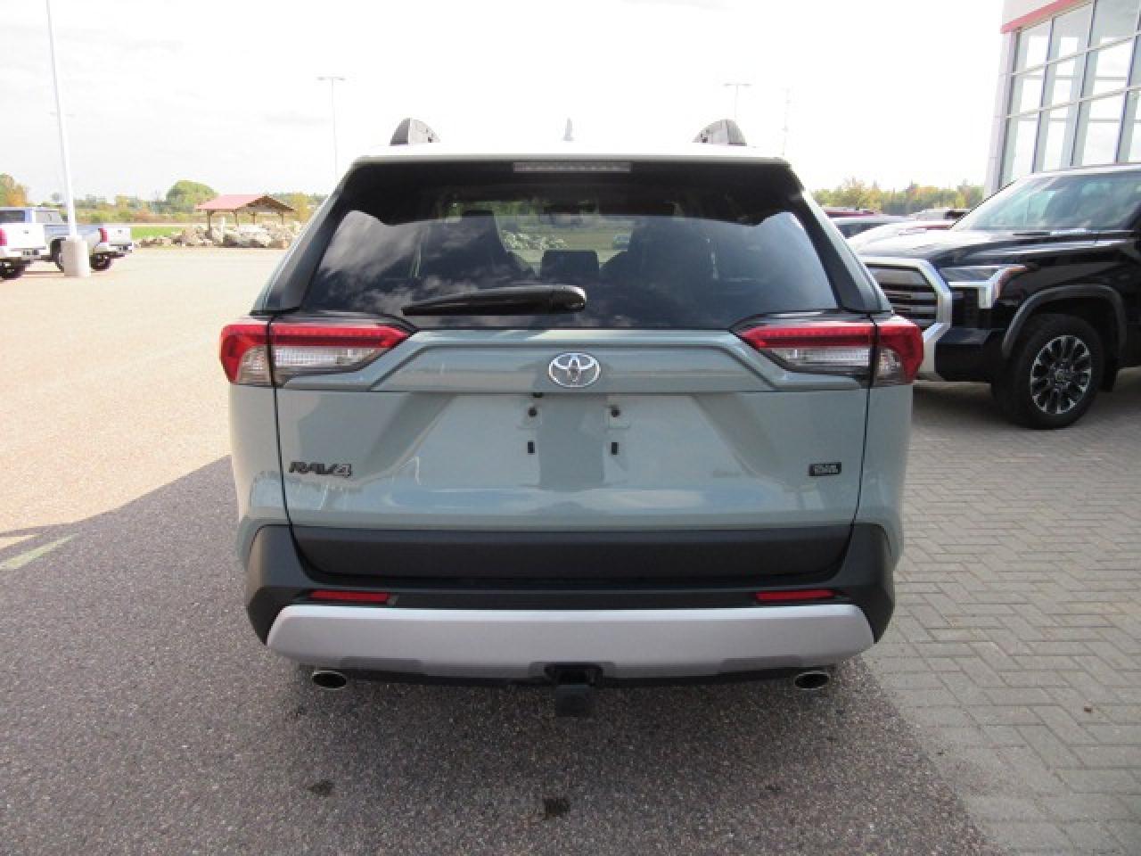 2022 Toyota RAV4 TRAIL Photo3
