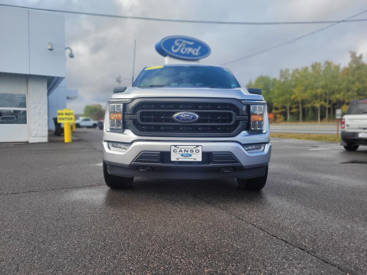2022 Ford F-150 XLT 4WD SuperCrew 5.5' Bo Photo