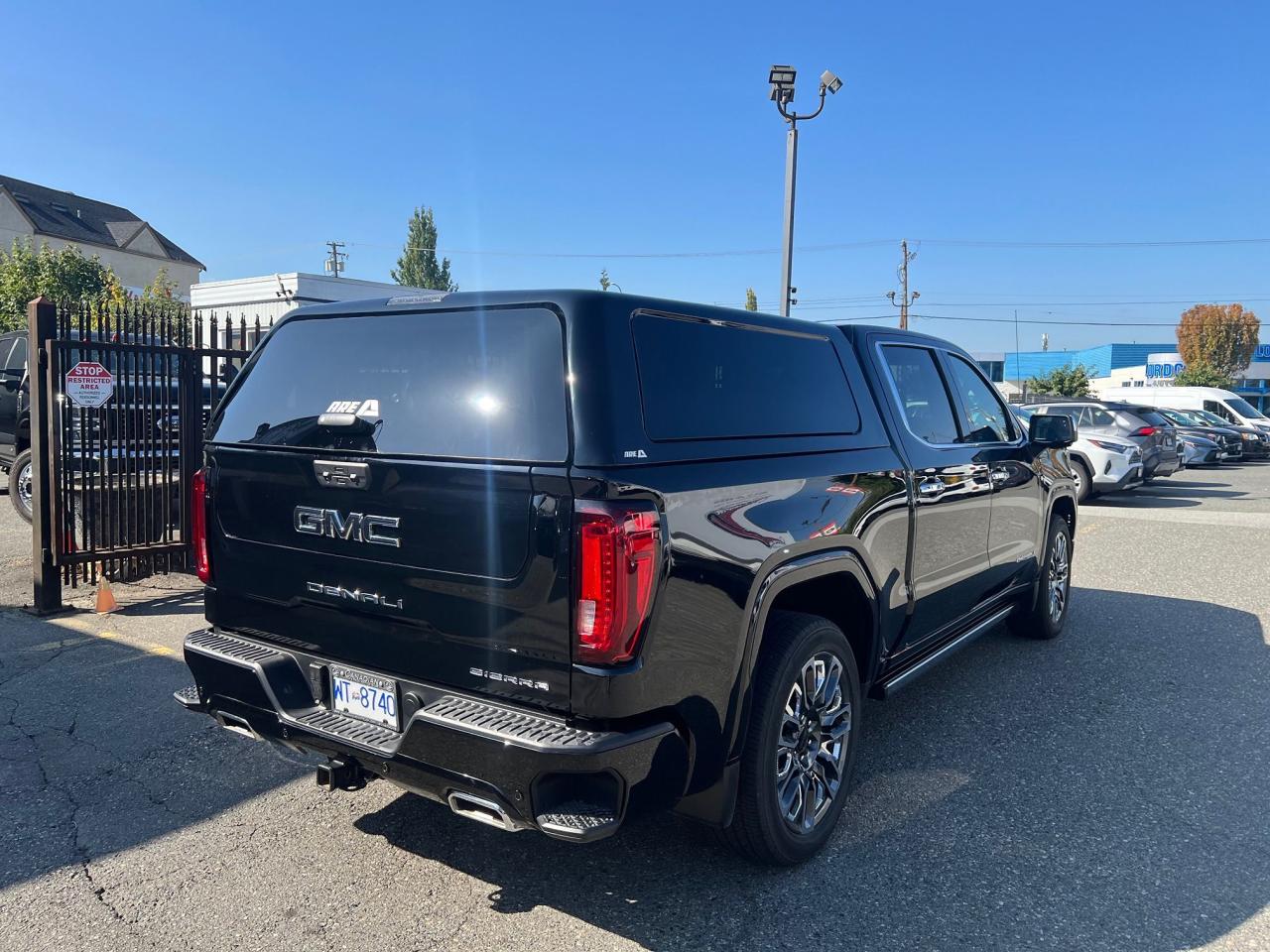 2025 GMC Sierra 1500 Denali Ultimate Photo8