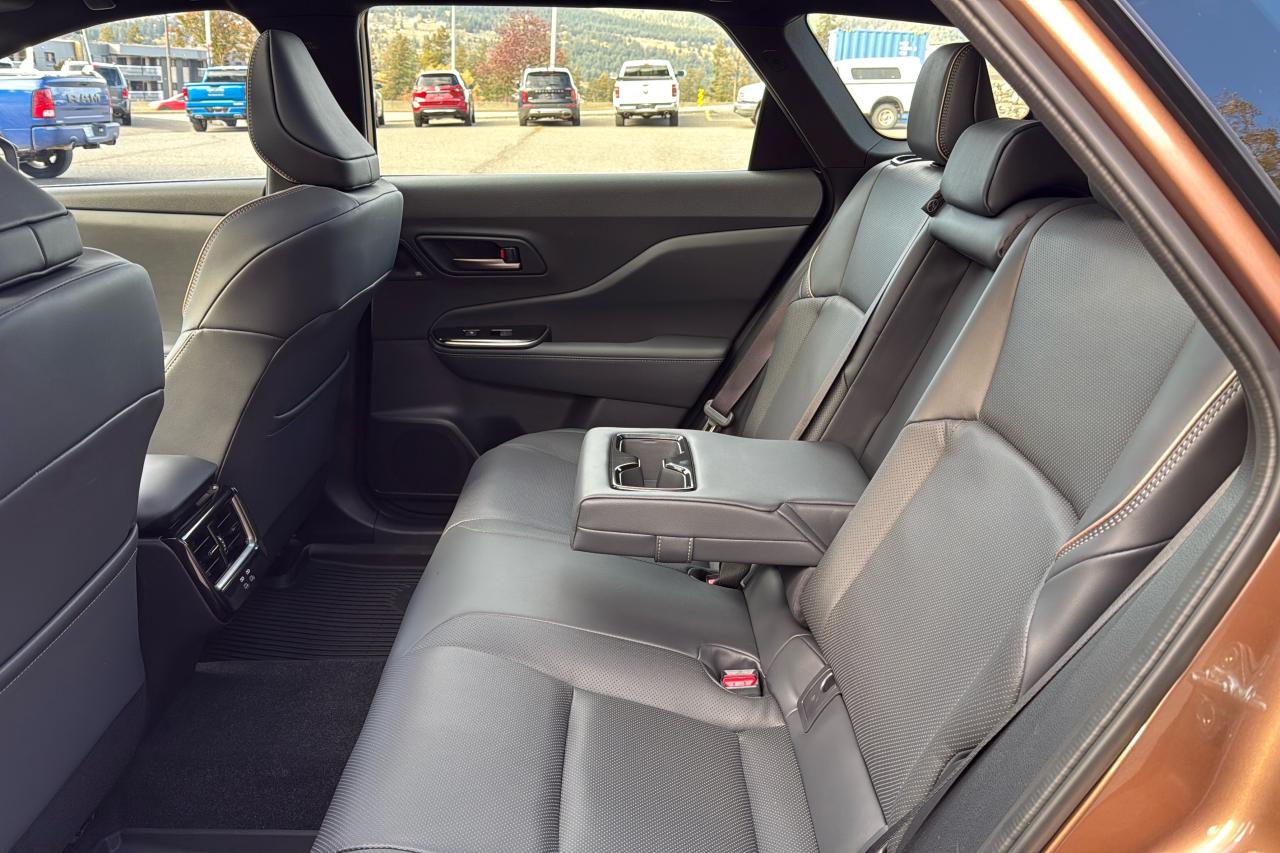 2025 Toyota Crown Signia Limited Advanced Tech Package Photo