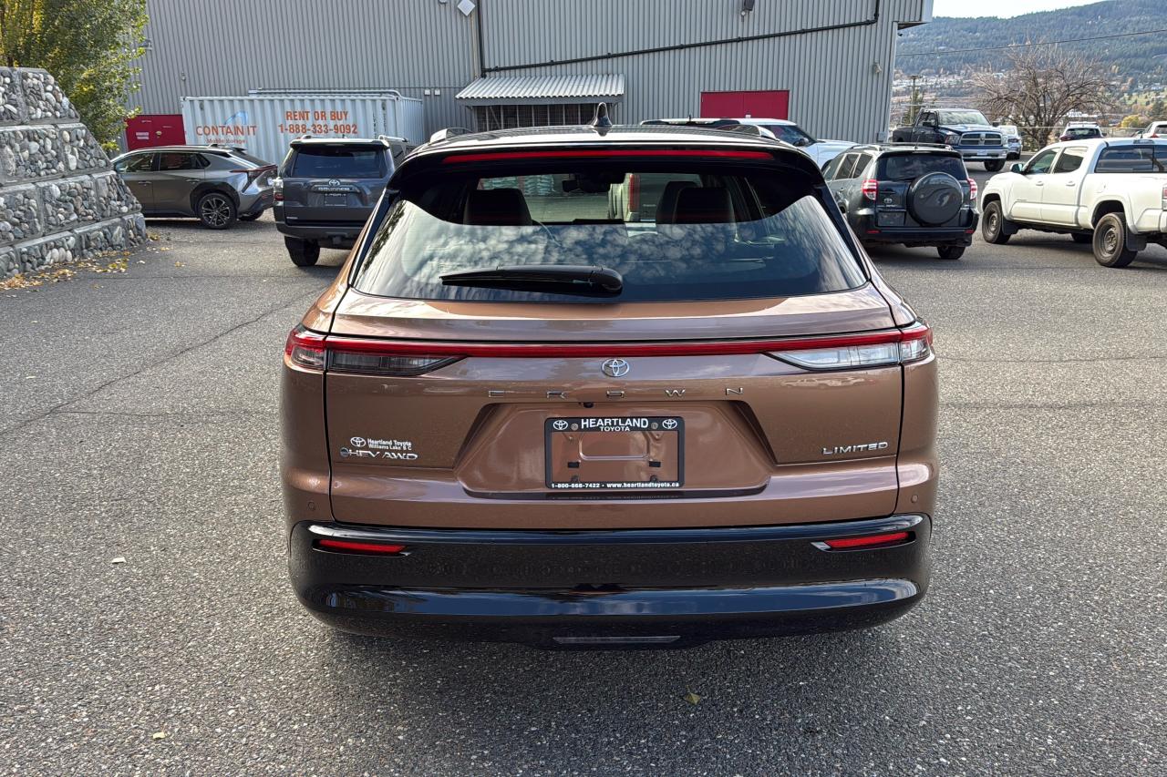 2025 Toyota Crown Signia Limited Advanced Tech Package Photo