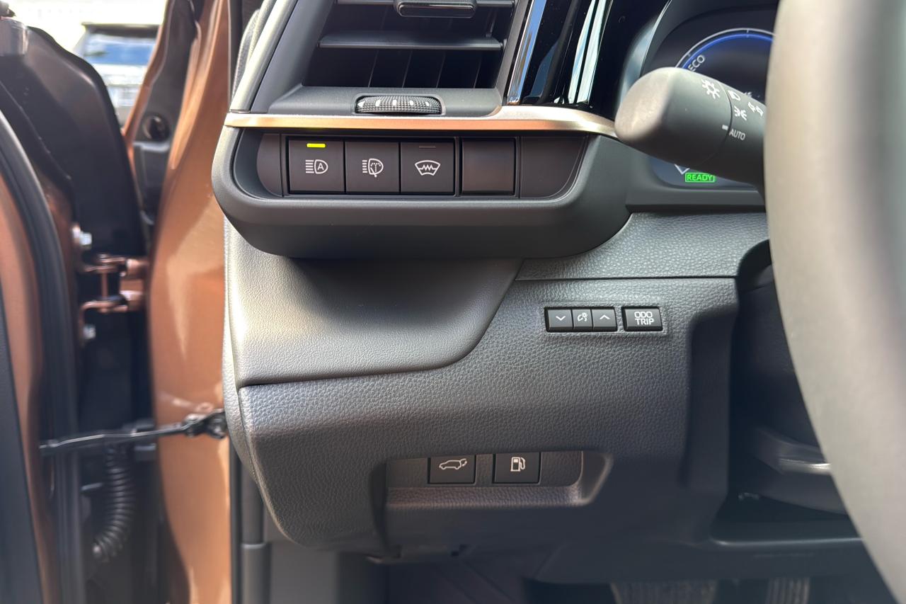 2025 Toyota Crown Signia Limited Advanced Tech Package Photo