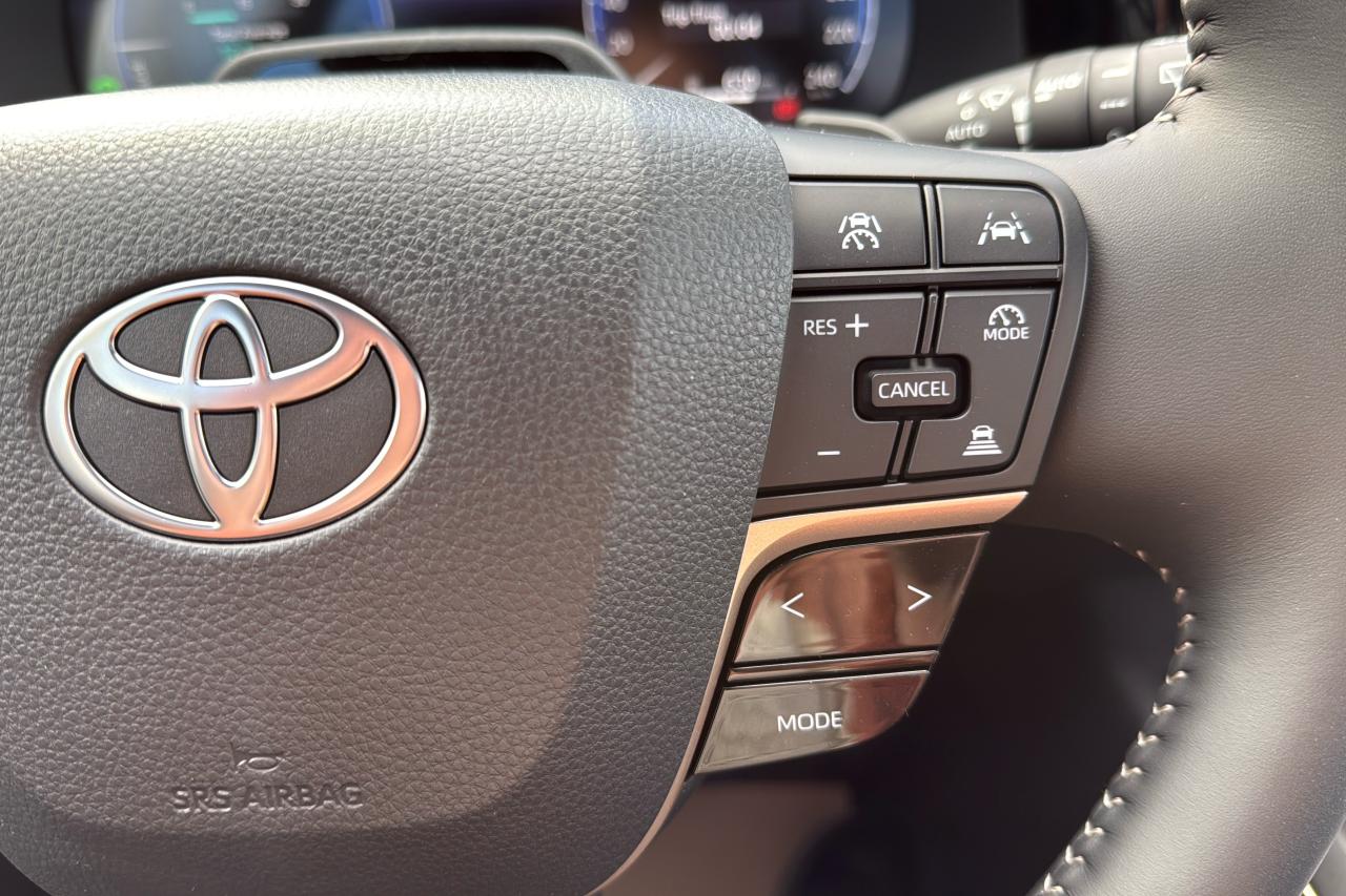 2025 Toyota Crown Signia Limited Advanced Tech Package Photo