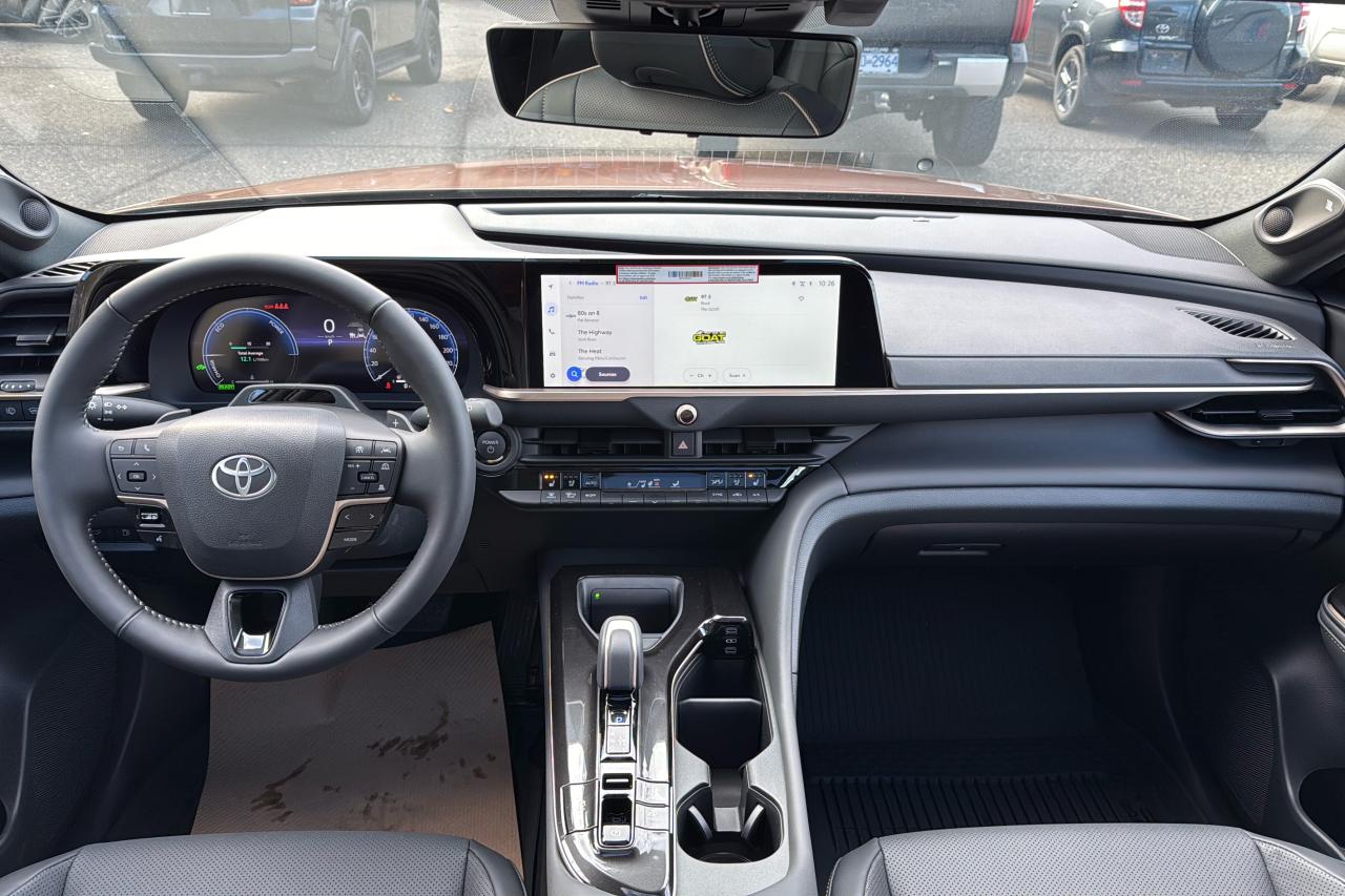 2025 Toyota Crown Signia Limited Advanced Tech Package Photo